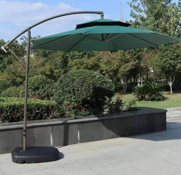 Side pole Umbrella